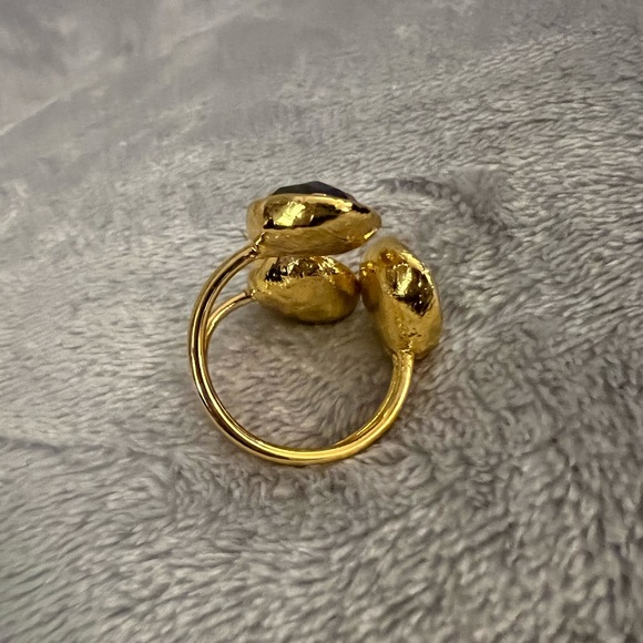 NWT Aria Lattner Trinity Ring in Goldtone Size 6 - Picture 3 of 4